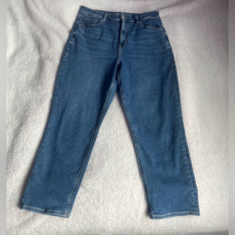 American Eagle mom jeans